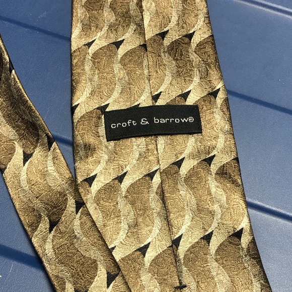 ⭐️Five $5 items for $15⭐️ Men’s tie - Picture 2 of 3